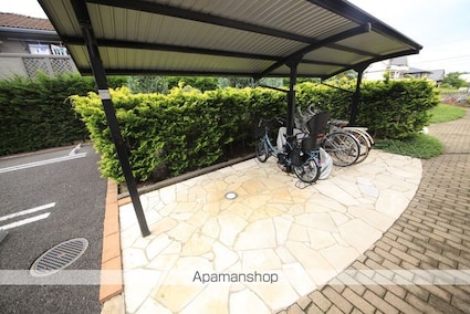 Ｇｒｅｅｎ　Ｆｏｒｅｓｔ聖蹟[3LDK/85.67m2]の共用部2