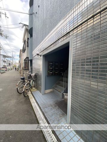 コスモ八坂ハイツの玄関写真