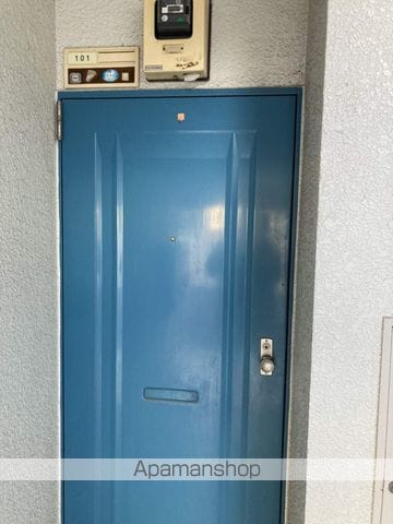 陽光台ハイツの玄関写真