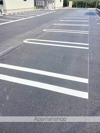 ル・シエル　Ⅱ[1LDK/48.91m2]の駐車場