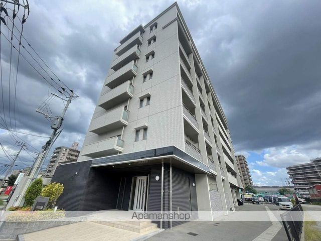 クラウン パレスの玄関写真