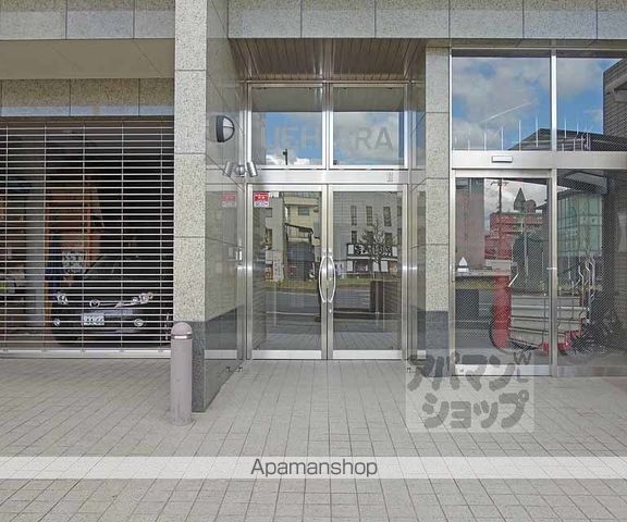 上原マンションの玄関写真