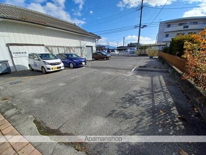 コーポ・アーカンソナ[1K/28.8m2]の駐車場