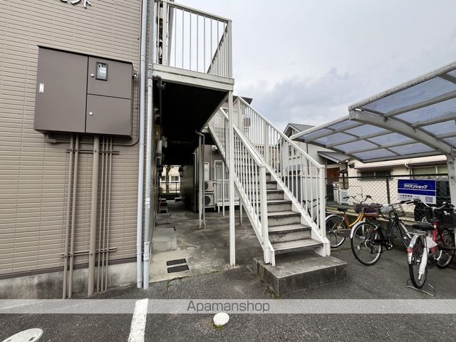 クレッセントの玄関写真