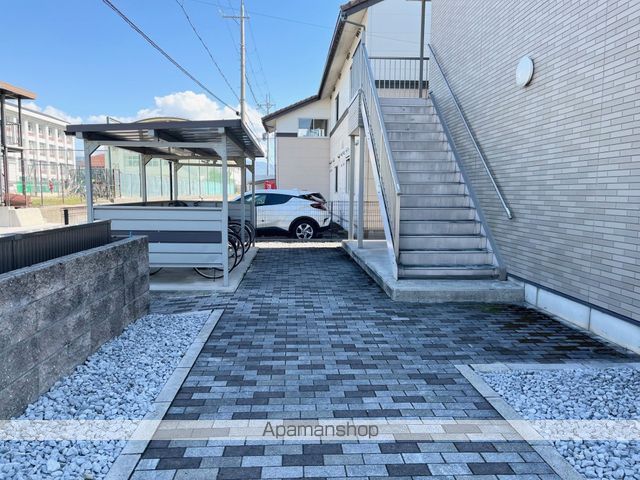 ラトレイアーの玄関写真