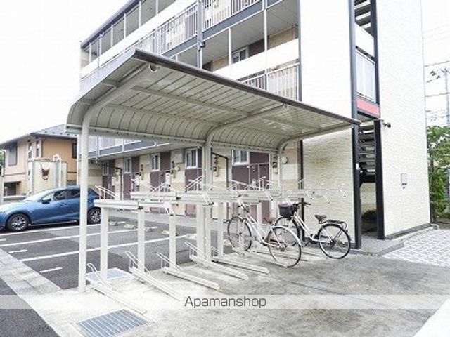 レオパレスGARDEN 丘の玄関写真