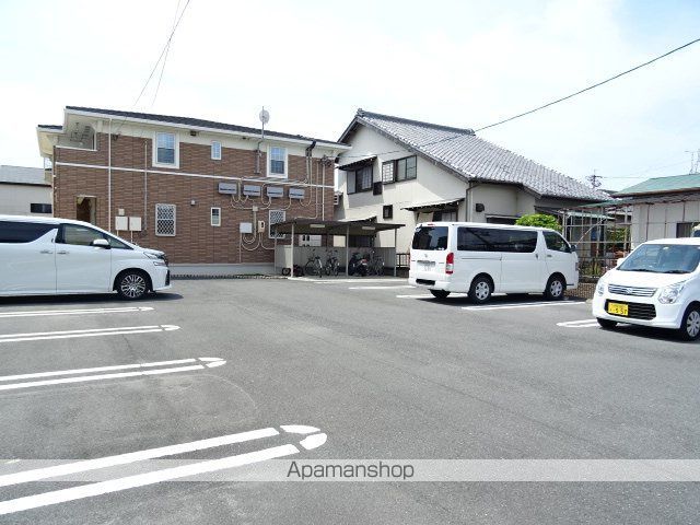 パークウエストの外観写真