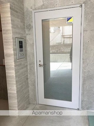 コージーコート四谷坂町[1R/30.84m2]のエントランス