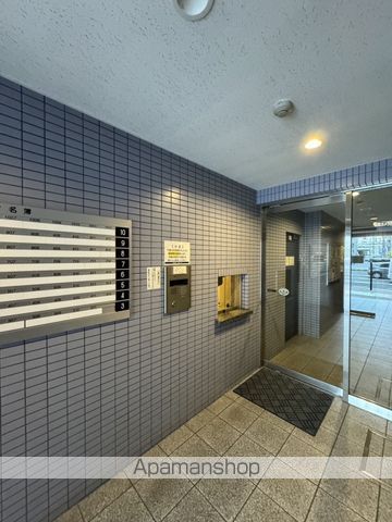ミーニュ・カーザの玄関写真