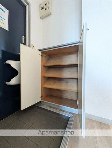 ウィンディア中島 A棟の内装写真