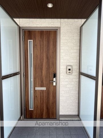 シャーメゾン旭南の玄関写真