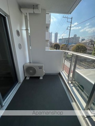 ＰＲＩＭＥ　ＵＲＢＡＮ　東中野　ＣＯＵＲＴ[1LDK/44.85m2]のバルコニー