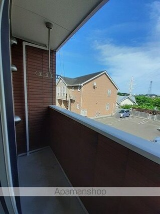 シャンモンターニュ　Ⅲ[1R/32.94m2]のバルコニー