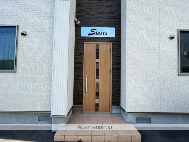 SIESTAの玄関写真