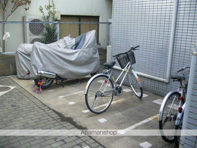 ナルセガオカマンションの外観写真
