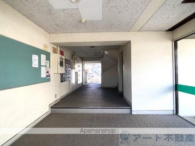 徳和マンションの玄関写真