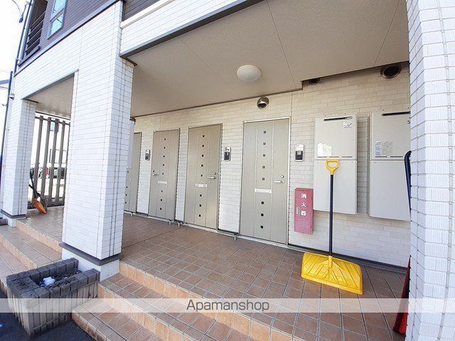 プラシードIIIの玄関写真