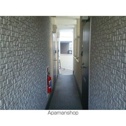 アーバンレジス[1R/11.89m2]のエントランス