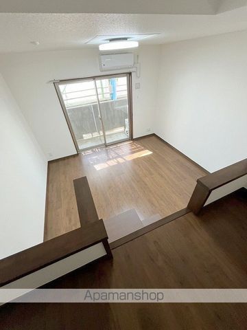 PISSENLIT Iの内装写真
