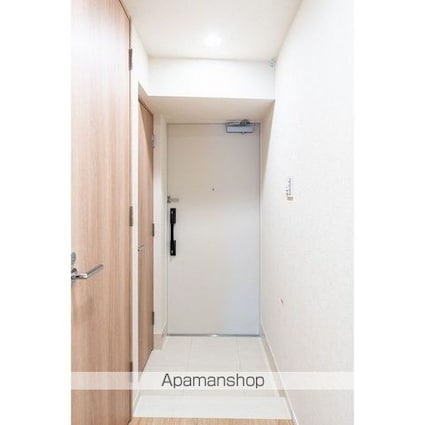 市谷台町坂フロント[2LDK/49.18m2]の玄関