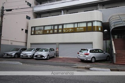 カオルハイム[1LDK/45.57m2]の駐車場