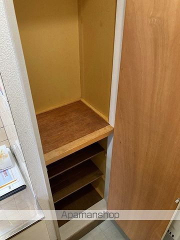 ホワイトピアニの内装写真