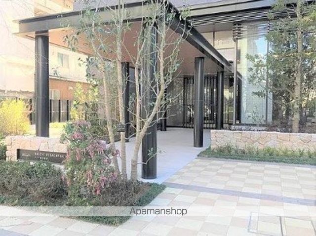 メイツ深川住吉の玄関写真