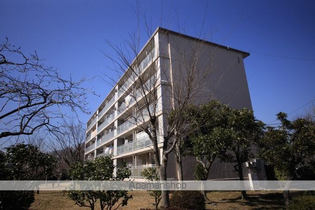 西武百草園団地1号棟の外観写真