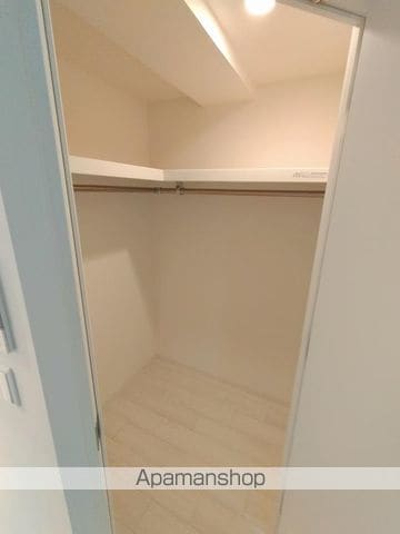 LADOUCEURUMEDAWESTの内装写真