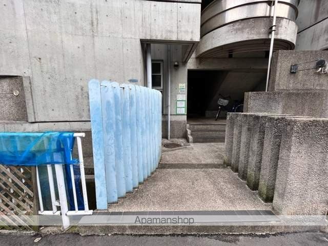 ツエルヴ福弥の玄関写真