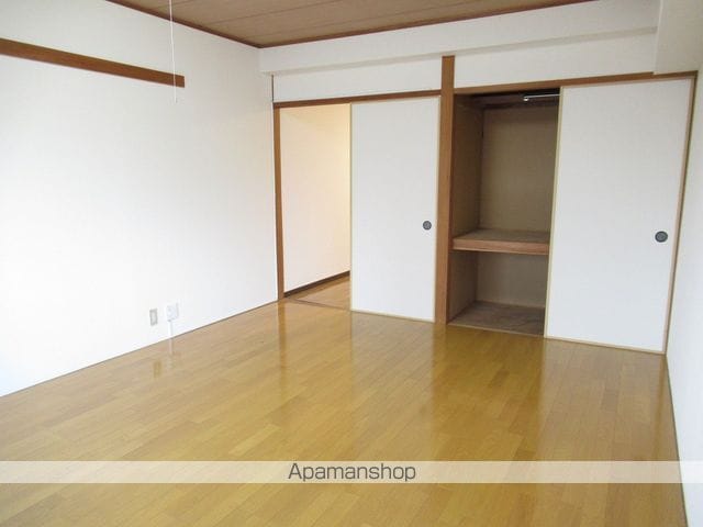 クリナーレ志家町の内装写真