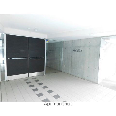 サムティ学園前の玄関写真