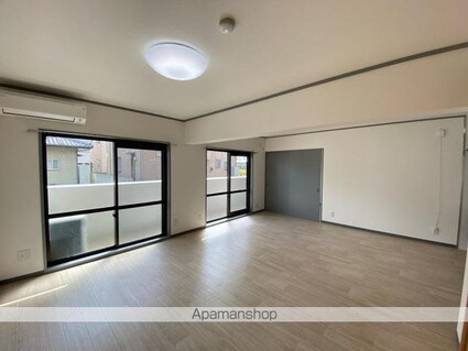 サン・セイント・リヴィア[2LDK/68m2]の内装2