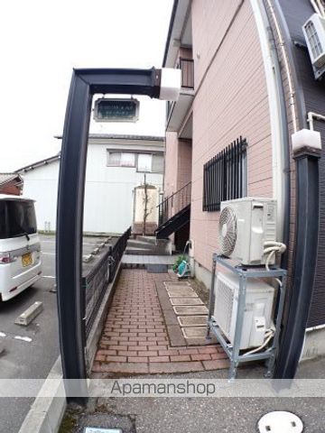 カシーヌカコIIの玄関写真