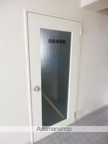 リリーマンションIIの玄関写真