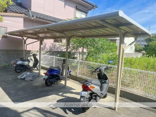 レオパレスサニーコートの外観写真