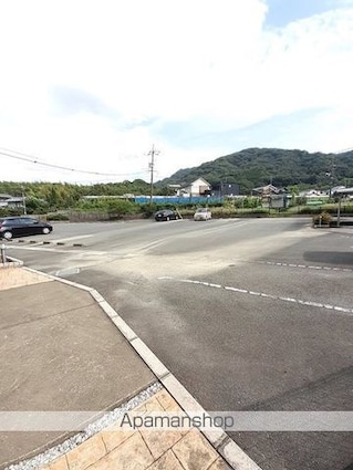 エクセレント　パレスＡ[2LDK/57.57m2]の駐車場1