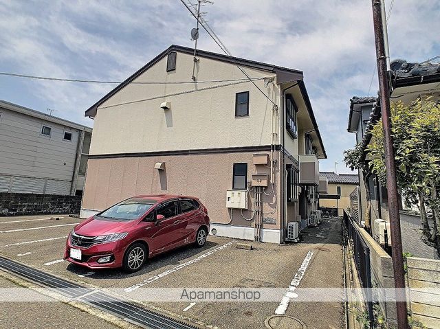 ロイヤルクレストの外観写真