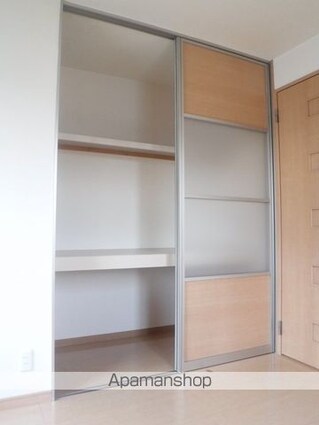 クリスタル　エトワール[3LDK/70.43m2]の収納