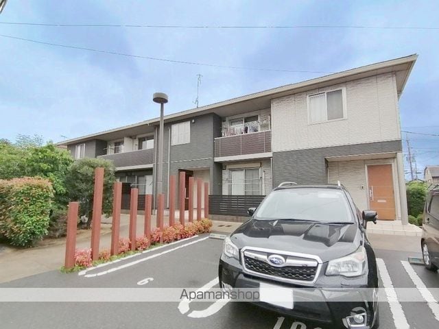ロシニエール A棟の外観写真