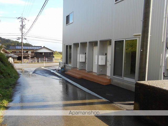 MAHINAの玄関写真