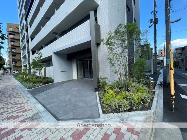 グレイスノーブル新大阪の玄関写真