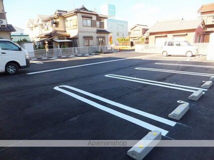 愛知県小牧市大字文津[2LDK/62.33m2]の駐車場