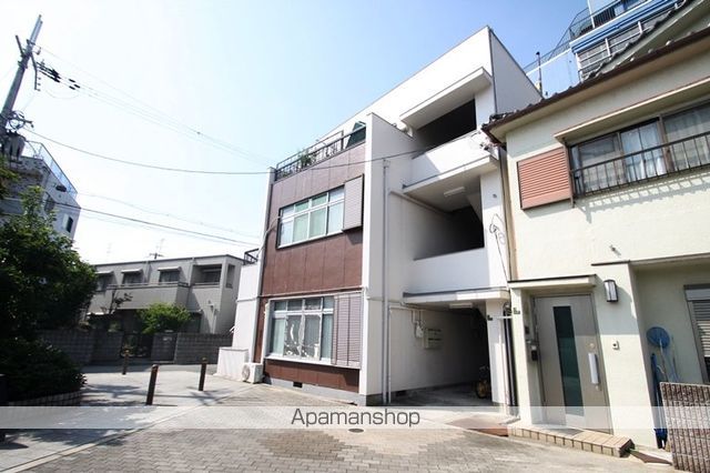 石原マンションの外観写真