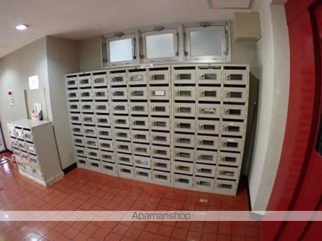 コア東堀の玄関写真