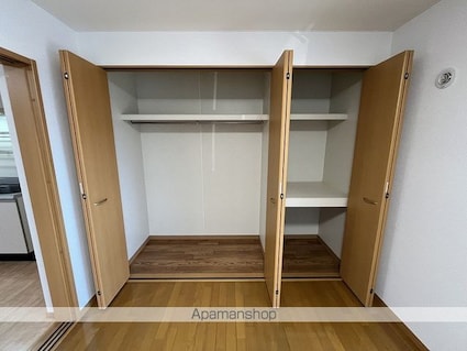 ルシェリア[1LDK/40.61m2]の収納