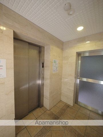 エクセルシオール栄の外観写真