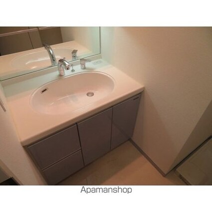 ユニロイヤル九段南[1K/40.09m2]の洗面所