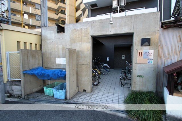 サンロードII新大阪の玄関写真