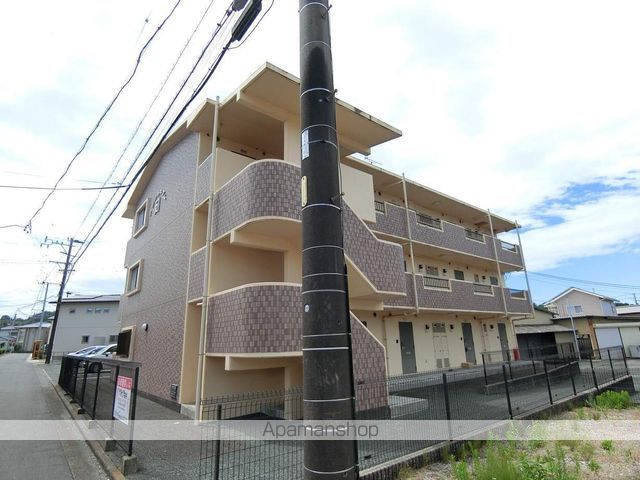 メゾンカネブンの外観写真